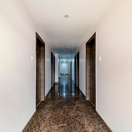 Collection O 73981 Imperial Inn Guwahati Bagian luar foto