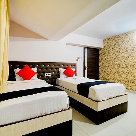 Collection O 73981 Imperial Inn Guwahati Bagian luar foto