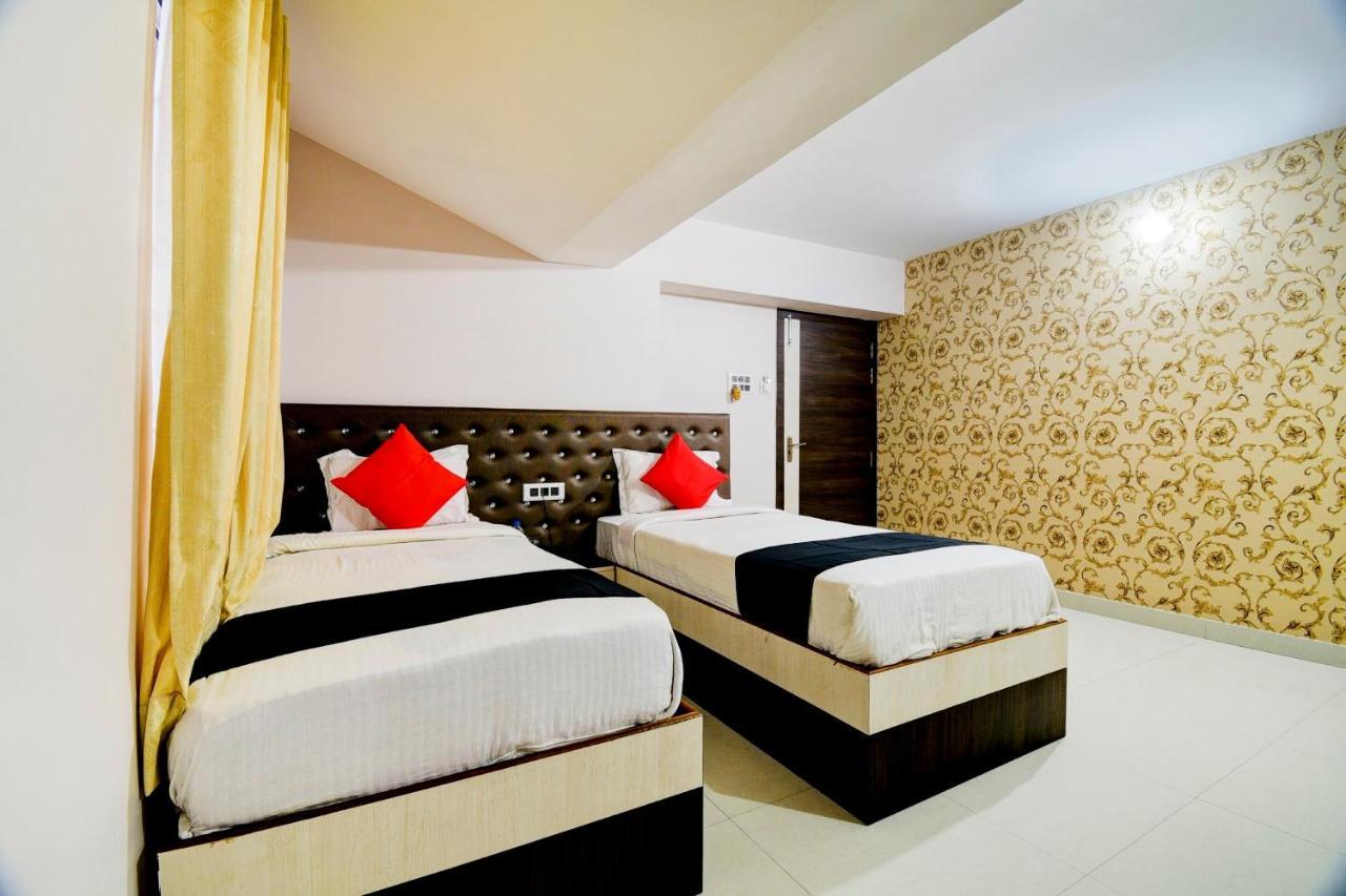 Collection O 73981 Imperial Inn Guwahati Bagian luar foto