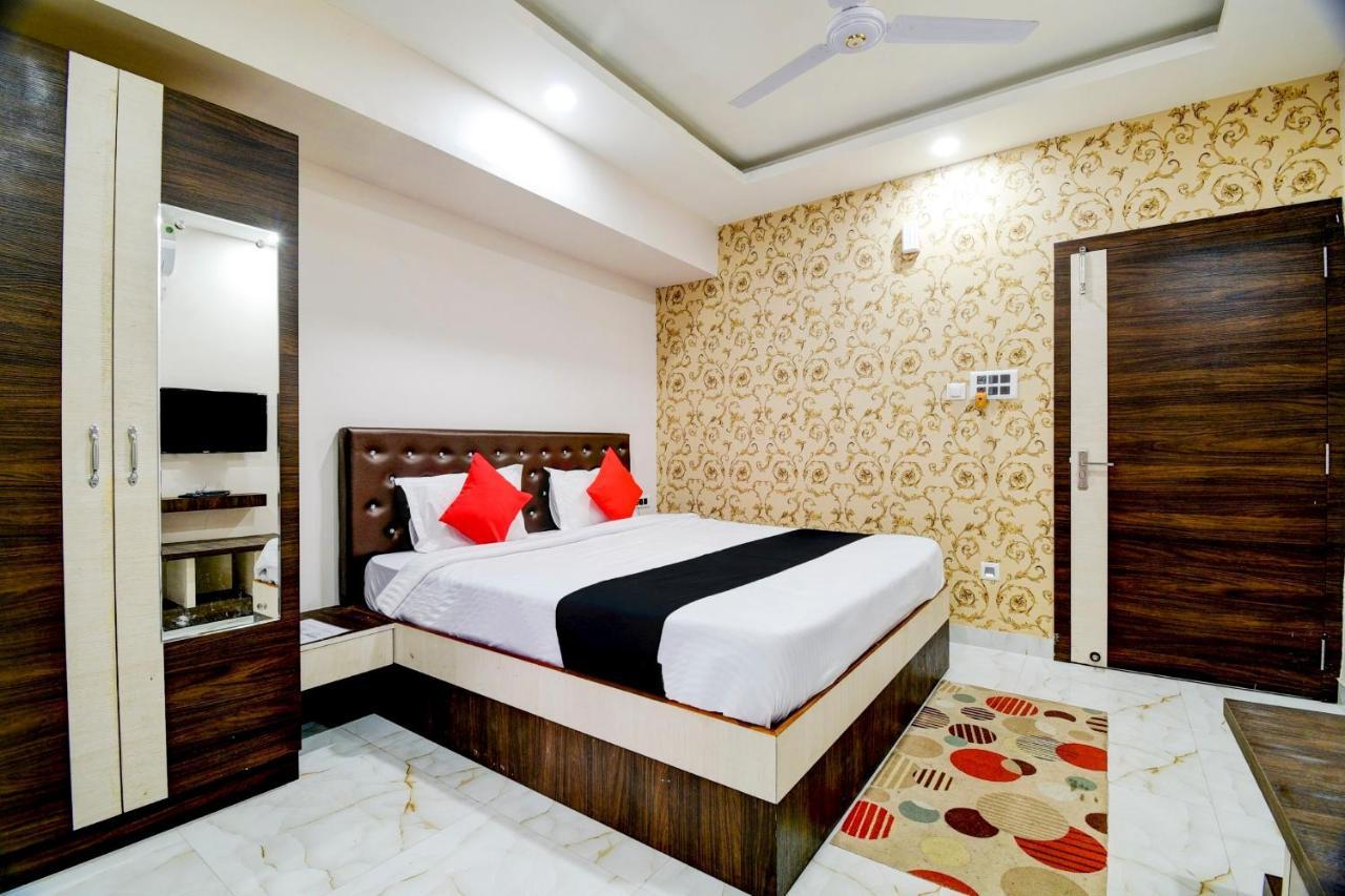 Collection O 73981 Imperial Inn Guwahati Bagian luar foto