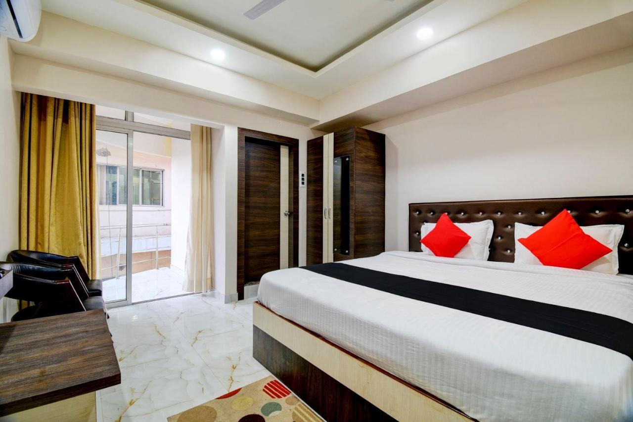 Collection O 73981 Imperial Inn Guwahati Bagian luar foto