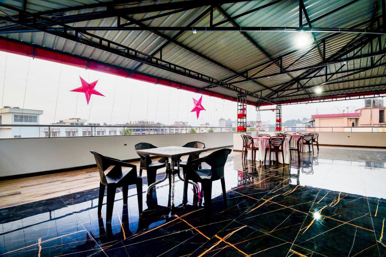 Collection O 73981 Imperial Inn Guwahati Bagian luar foto