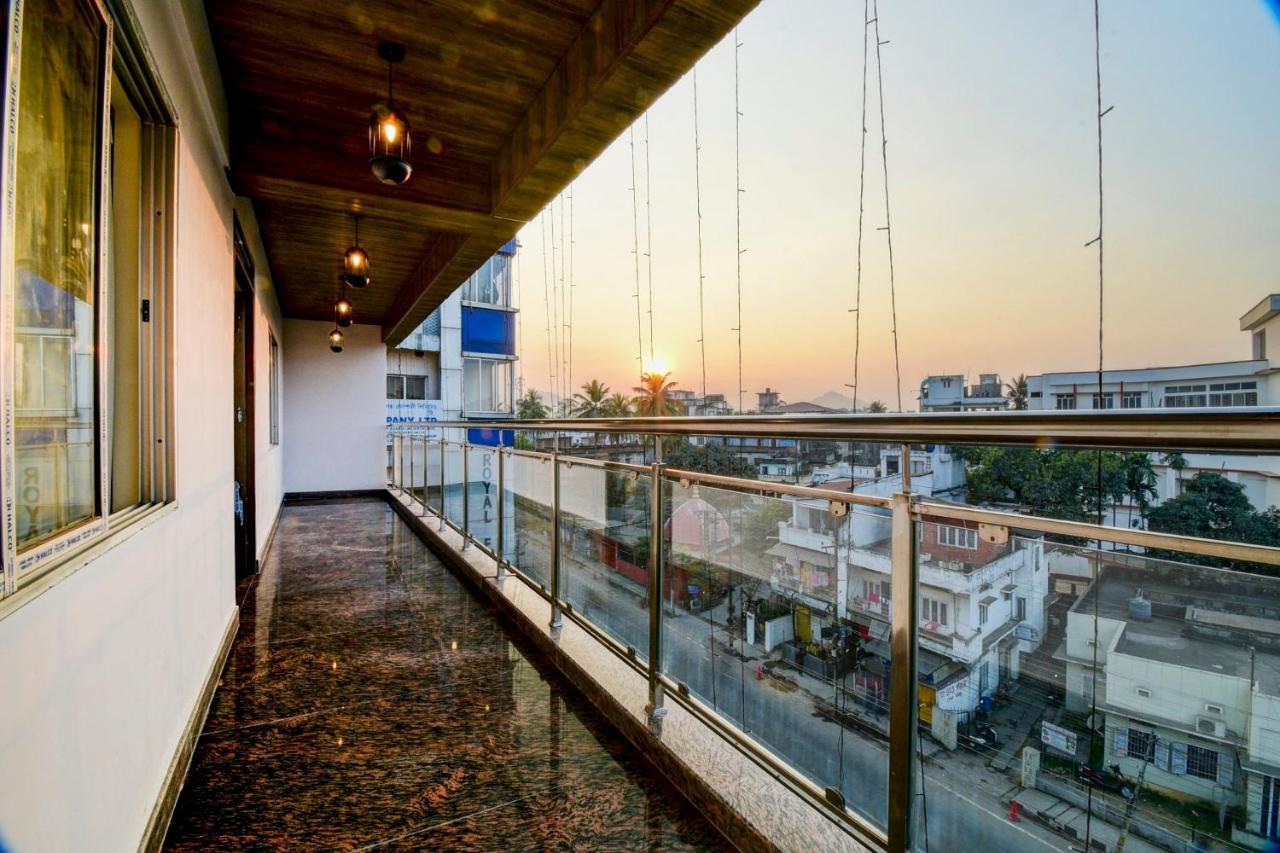 Collection O 73981 Imperial Inn Guwahati Bagian luar foto