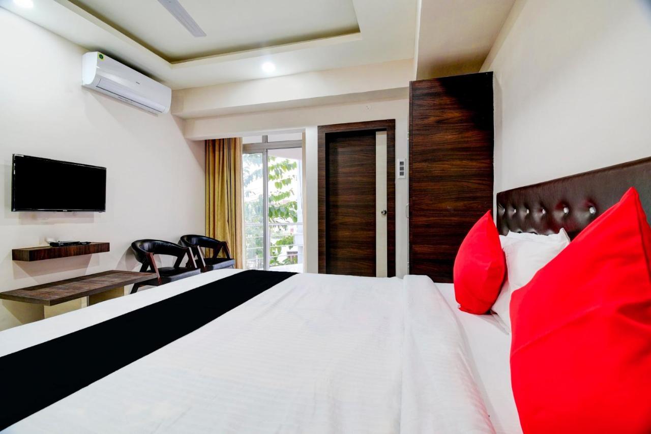 Collection O 73981 Imperial Inn Guwahati Bagian luar foto