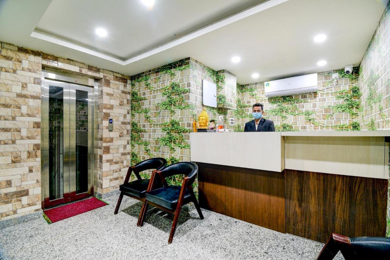 Collection O 73981 Imperial Inn Guwahati Bagian luar foto